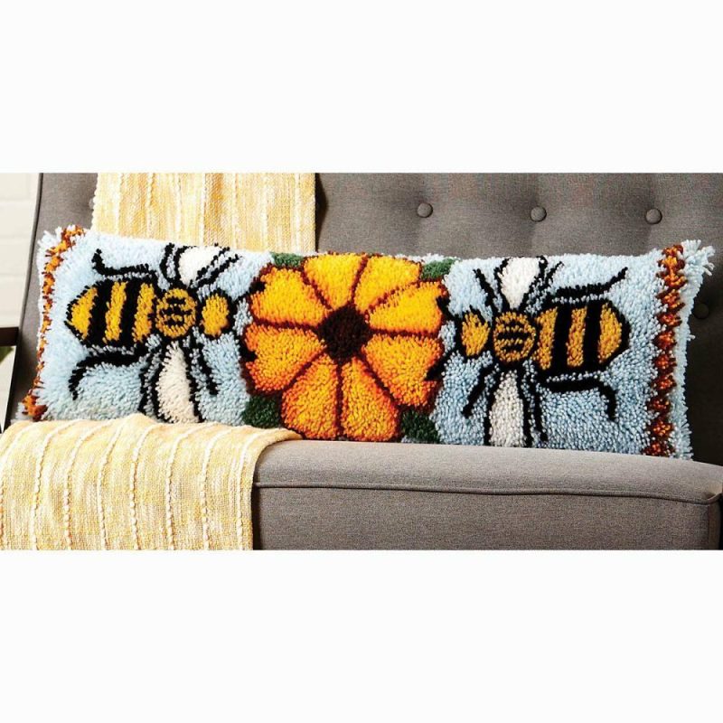 Buzzy Bees Draft Dodger Latch Hook Kit Multicolor |   Latch Hook Latch Hook Latch Hook