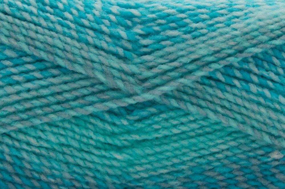 Majorn –  100% Acrylic Bulky Yarn – #103 Capri  |   Basic Yarn Basic Yarn Basic Yarn