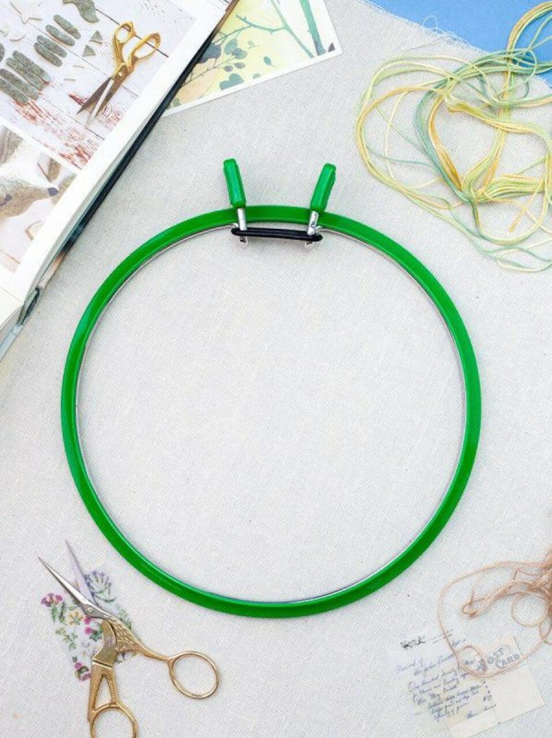 Medium Spring Metal Embroidery Hoop 160-2 Deep Green  |   Hoops & Frames Hoops & Frames Hoops & Frames